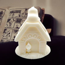 Load image into Gallery viewer, Doghouse